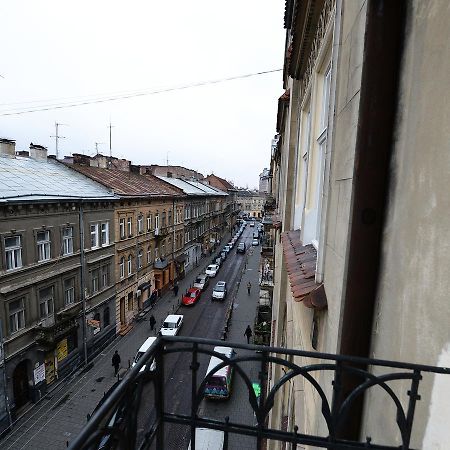 The Historical Family Nest In City Centre Lviv Exterior photo