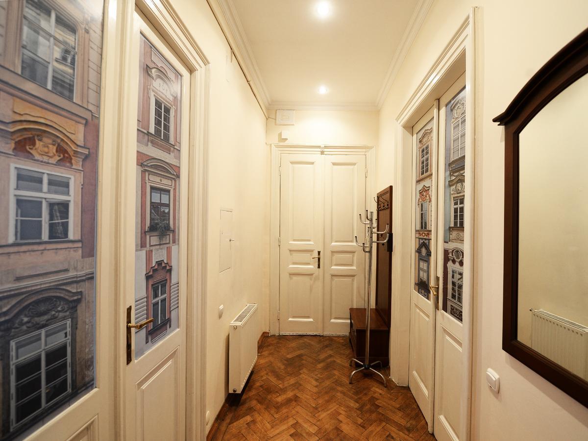 The Historical Family Nest In City Centre Lviv Exterior photo