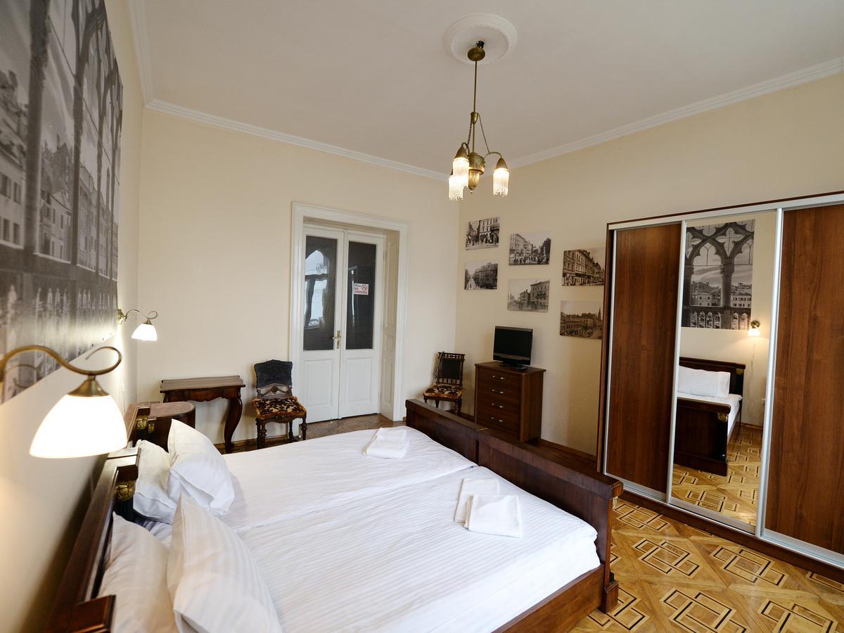 The Historical Family Nest In City Centre Lviv Exterior photo